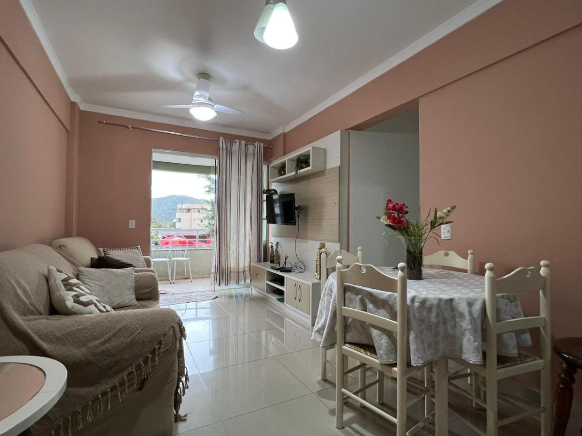 Apartamento 2 Dorm. Em Bombas Sc บอมบินญัส ภายนอก รูปภาพ
